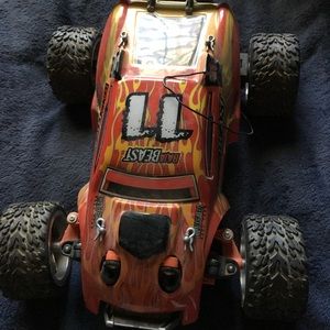 RC CAR BATTERY POWERED